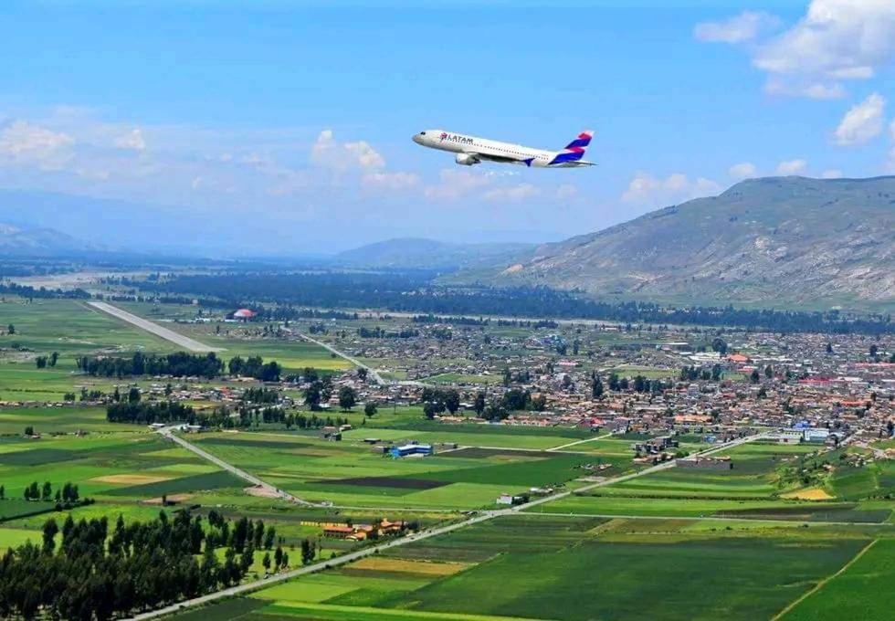 Hotel Hospedaje Monaco - Jauja Airport Extérieur photo